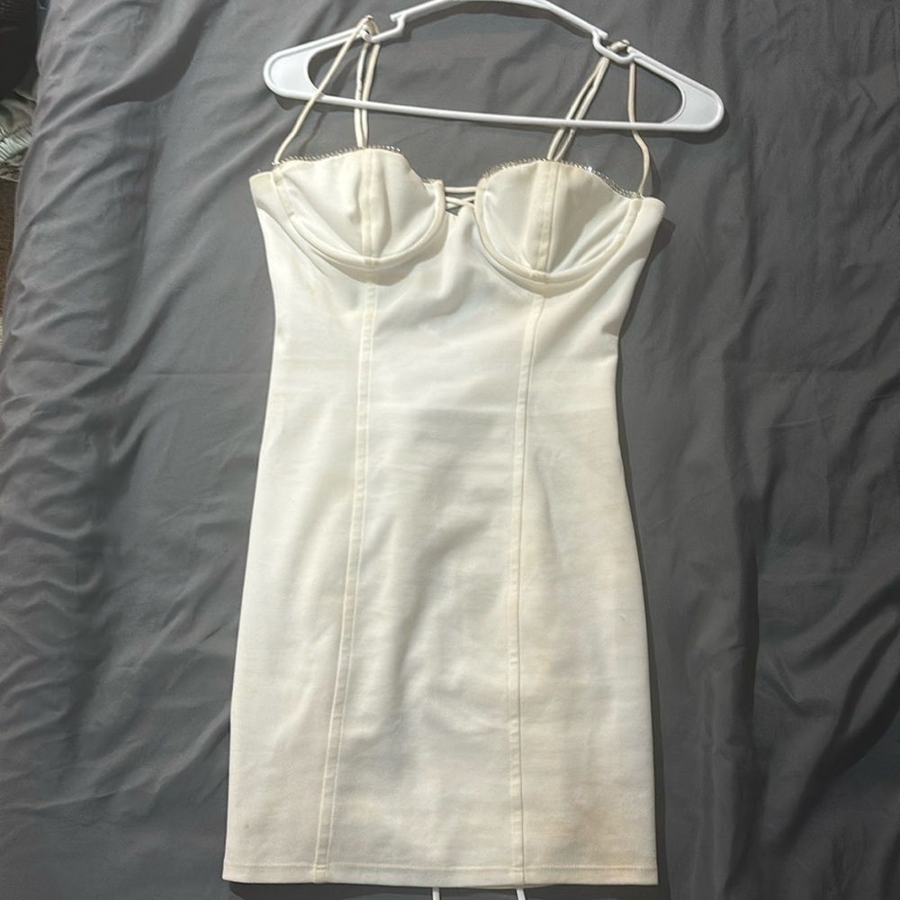 White Lucy In The Sky Formal Dress, Size Small